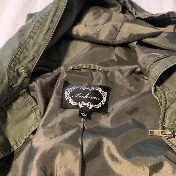 Jacket - Picture 2 of 3